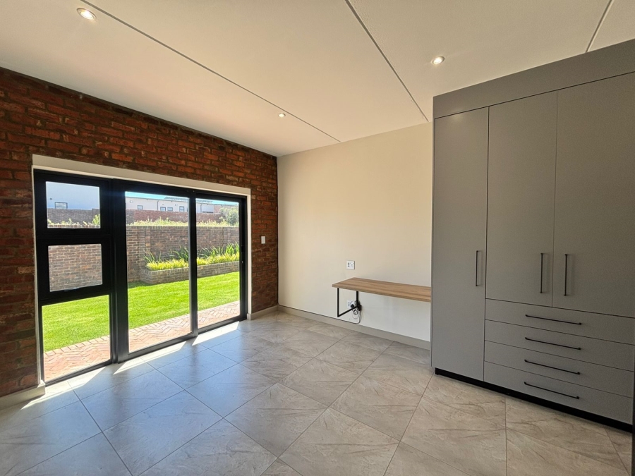 To Let 3 Bedroom Property for Rent in Helderzicht Eco Estate North West